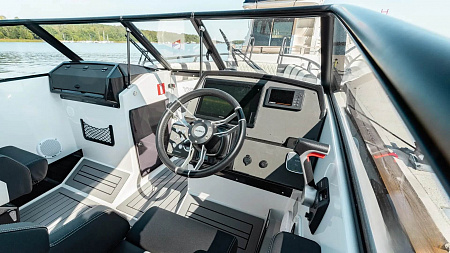 Катер Finnmaster Husky R8 S